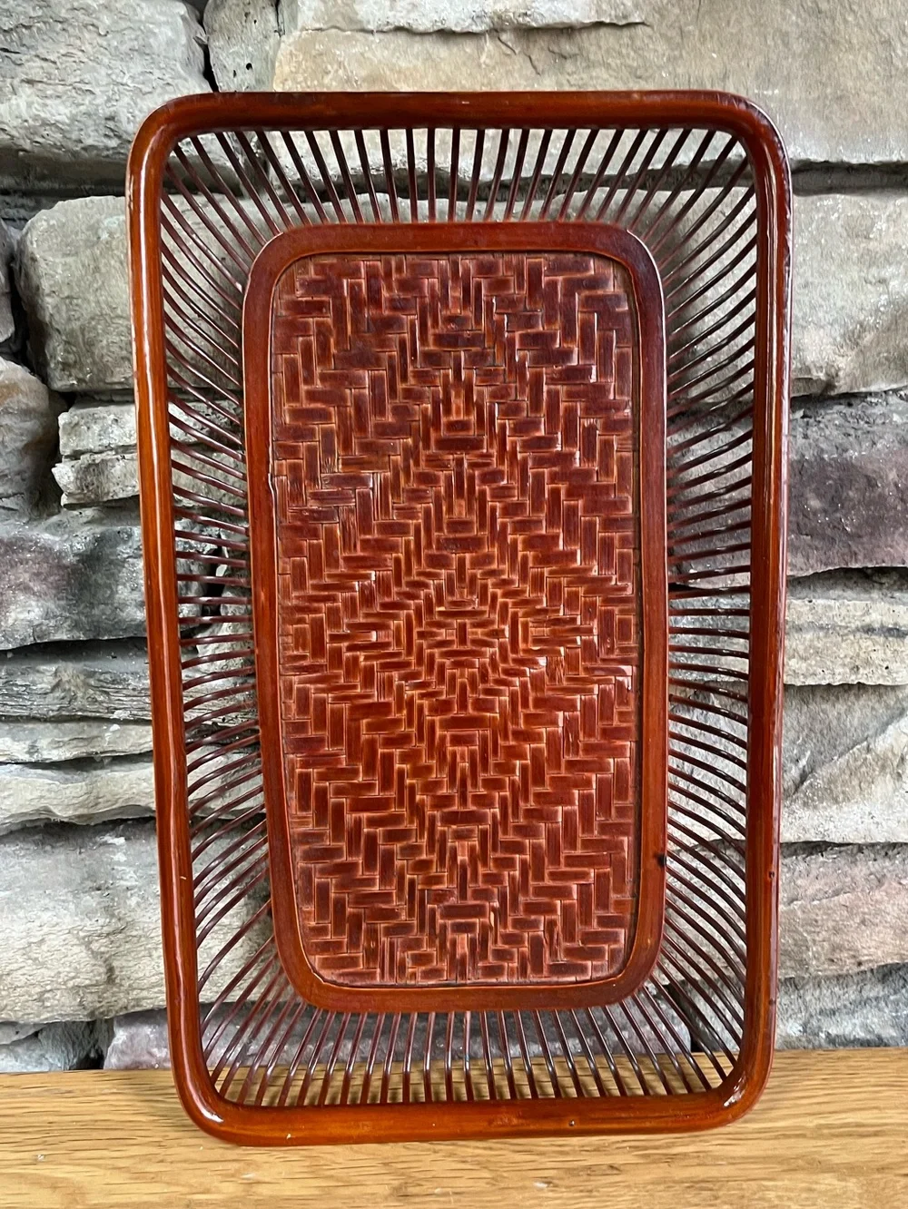 Bantai rantai tray